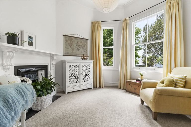 Photo of property in 39 Ewen Alison Avenue, Devonport, Auckland, 0624