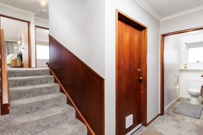 Photo of property in 11 Oxford Street, Waimate, 7924