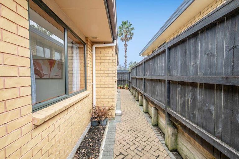 Photo of property in 4 Red Hibiscus Road, Stanmore Bay, Whangaparaoa, 0932