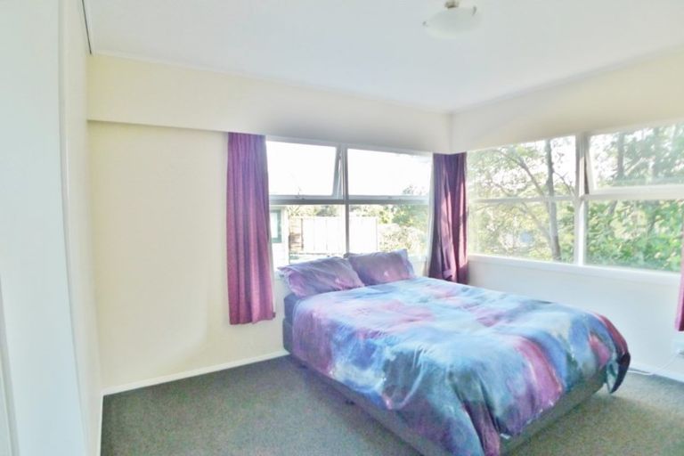 Photo of property in 15 Woodcote Drive, Glenfield, Auckland, 0629