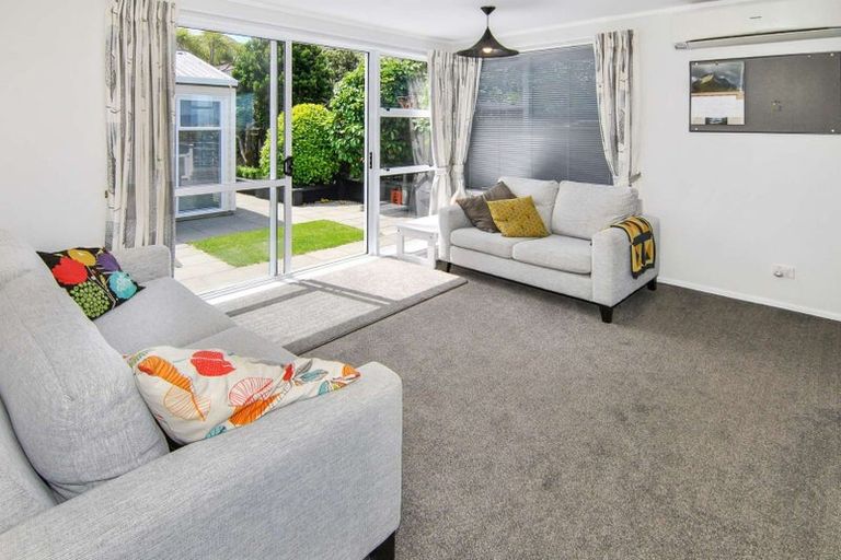 Photo of property in 5 Gavaskar Place, Khandallah, Wellington, 6035