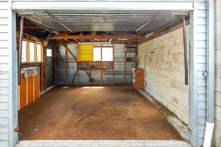 Photo of property in 12 Harlech Street, Oamaru North, Oamaru, 9400