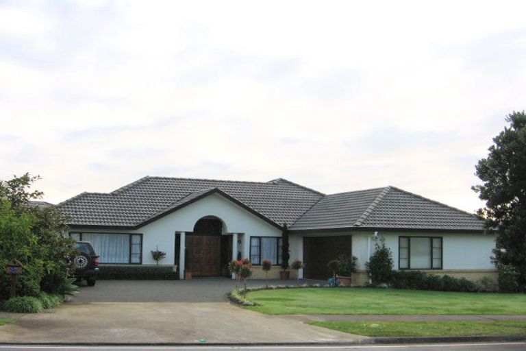 Photo of property in 18 Annalong Road, Dannemora, Auckland, 2016