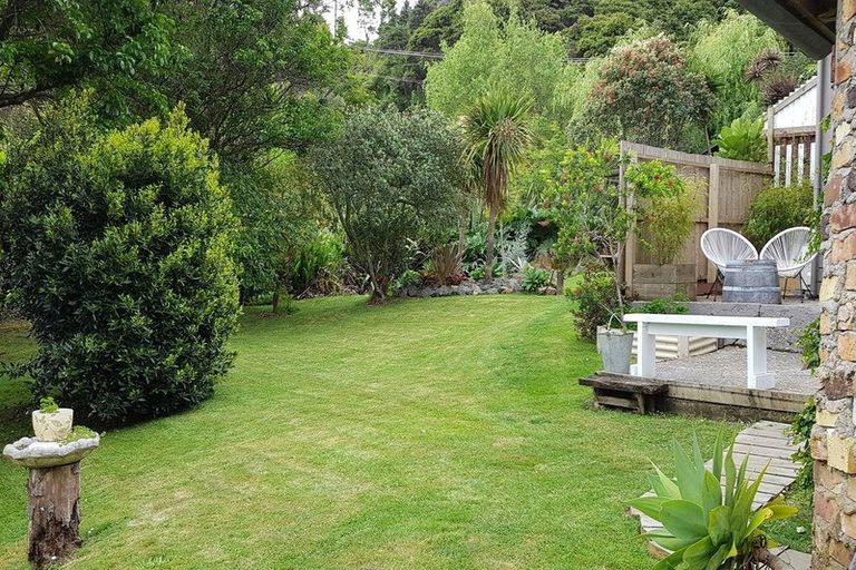 Photo of property in 425 Driving Creek Road, Coromandel, 3506