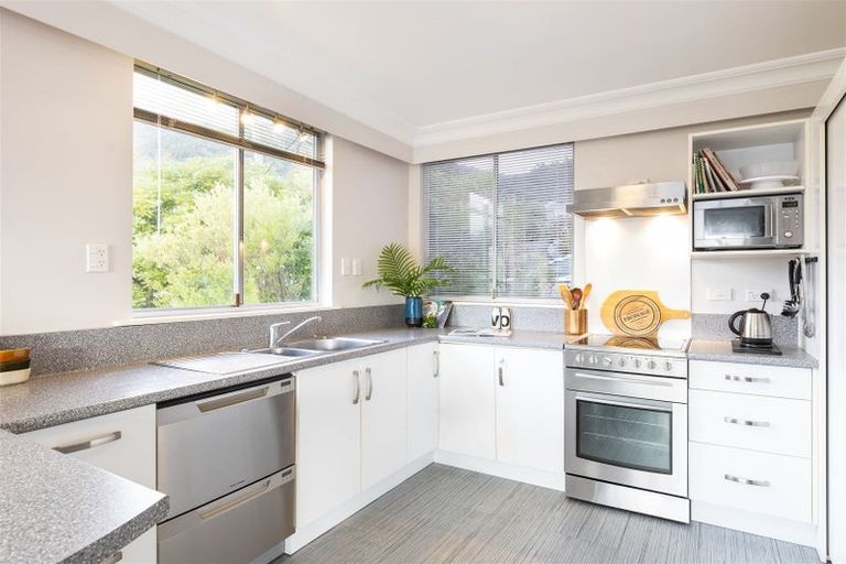 Photo of property in 1/29 Waikawa Road, Picton, 7220