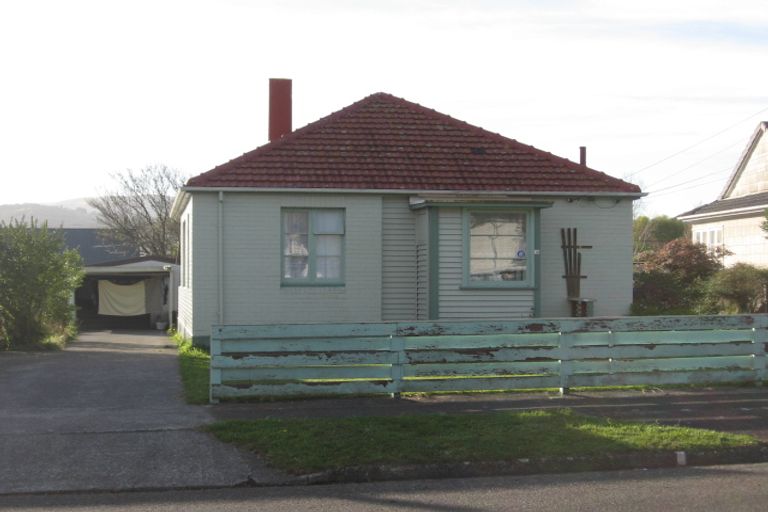 Photo of property in 10 Collett Street, Naenae, Lower Hutt, 5011