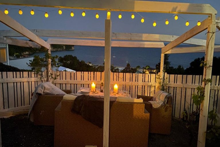 Photo of property in 50 Wade River Road, Stanmore Bay, Whangaparaoa, 0932