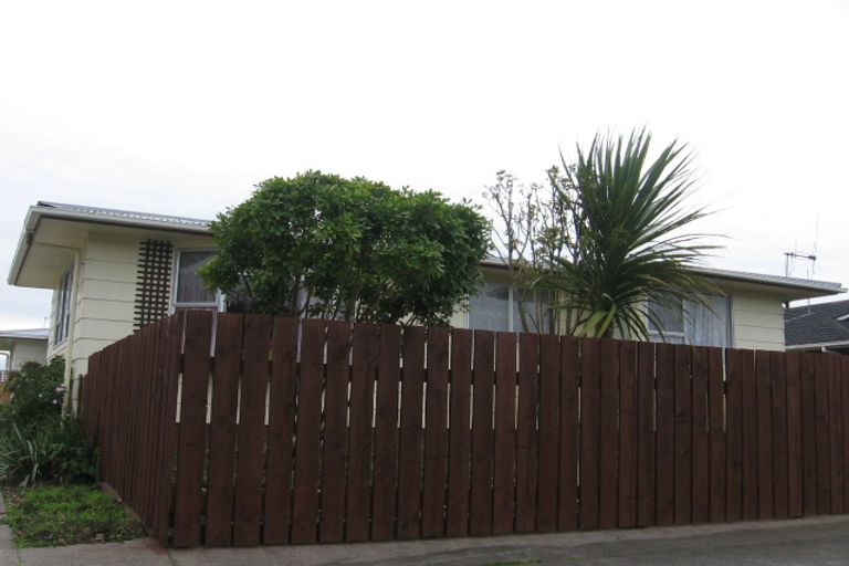 Photo of property in 105 Benmore Avenue, Cloverlea, Palmerston North, 4412