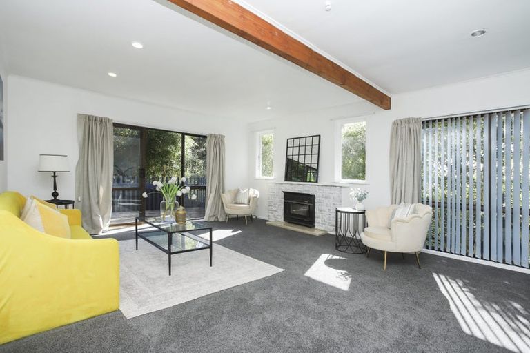 Photo of property in 54 Derwent Crescent, Titirangi, Auckland, 0604