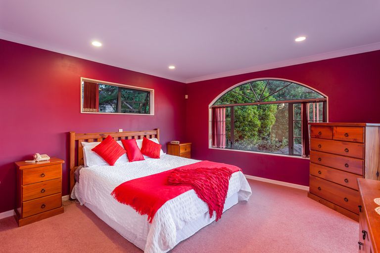 Photo of property in 36b Derwent Crescent, Titirangi, Auckland, 0604