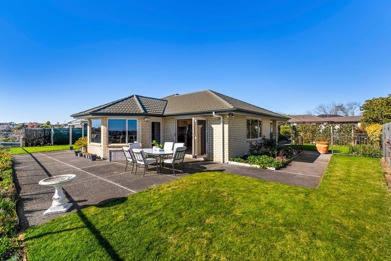 Photo of property in 9a Manukaka Heights, Hurdon, New Plymouth, 4310