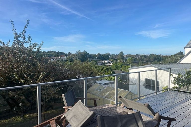 Photo of property in 15 Lorna Place, Brookfield, Tauranga, 3110