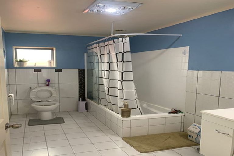 Photo of property in 3 Carlas Way, Ranui, Auckland, 0612