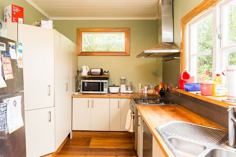 Photo of property in 46 Featherston Street, Takaro, Palmerston North, 4412