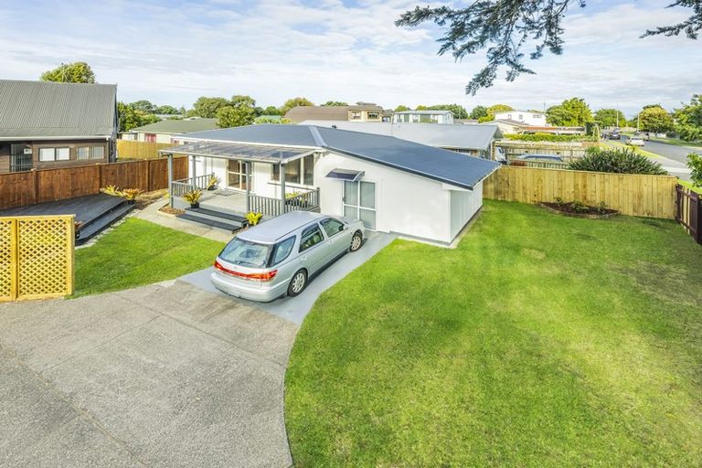 Photo of property in 1/13 Blanes Road, Weymouth, Auckland, 2103