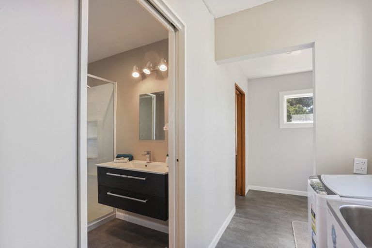 Photo of property in 29 Stalkers Road, Woodend Beach, Woodend, 7691