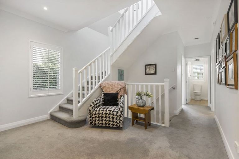 Photo of property in 136 Mellons Bay Road, Mellons Bay, Auckland, 2014