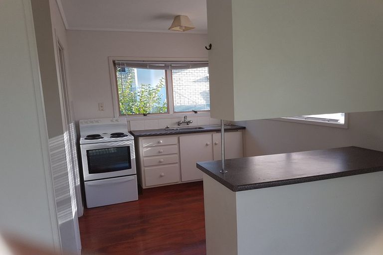 Photo of property in 2/61 Chartwell Avenue, Glenfield, Auckland, 0629