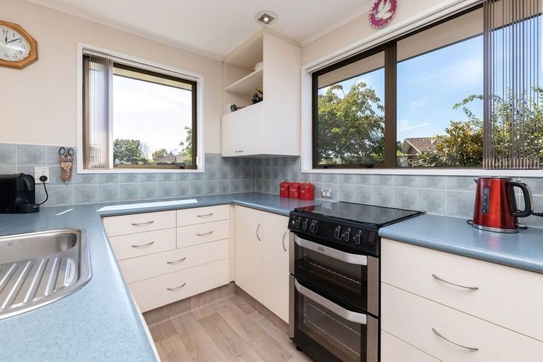 Photo of property in 3 Prudhoe Lane, Northcote, Christchurch, 8052