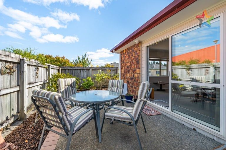 Photo of property in 37 Woodland Mews, Wainuiomata, Lower Hutt, 5014