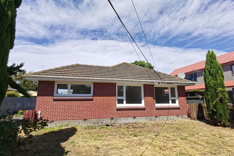 Photo of property in 94 Avondale Road, Avondale, Christchurch, 8061