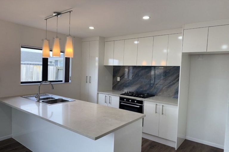 Photo of property in 466a Massey Road, Mangere East, Auckland, 2024