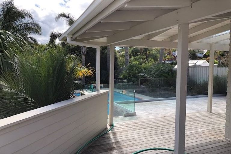 Photo of property in 36 Rewi Street, Torbay, Auckland, 0630