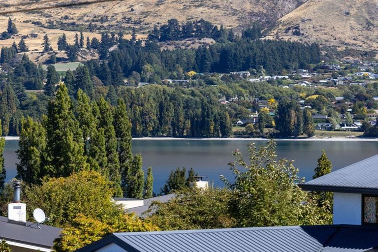 Photo of property in 97 Beacon Point Road, Wanaka, 9305