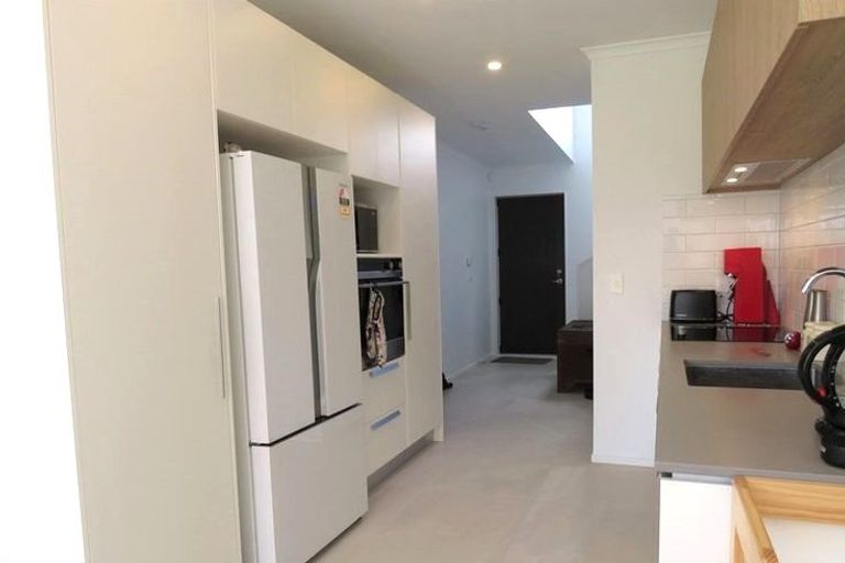 Photo of property in 20 Gilbert Hall Way, Swanson, Auckland, 0614