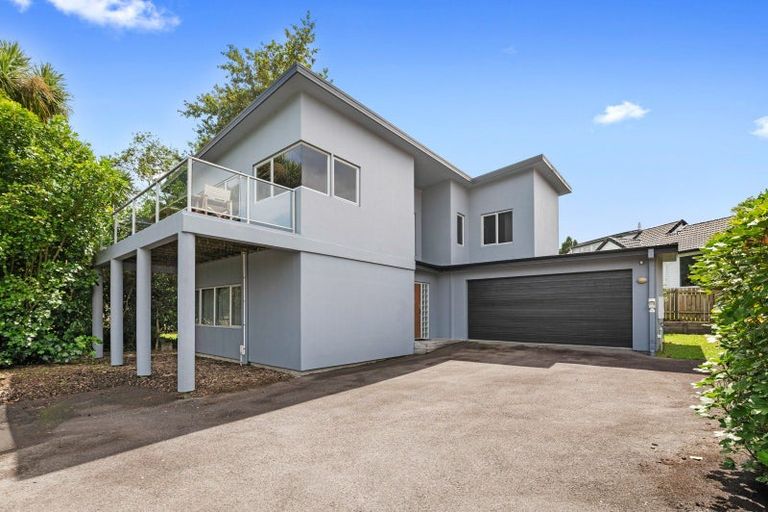Photo of property in 20b Grand Vue Road, Kawaha Point, Rotorua, 3010