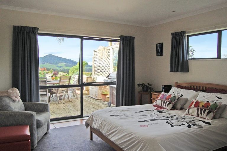 Photo of property in 91 Whaka Street, Maungaturoto, 0520