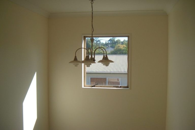 Photo of property in 17a Tomo Street, New Lynn, Auckland, 0600