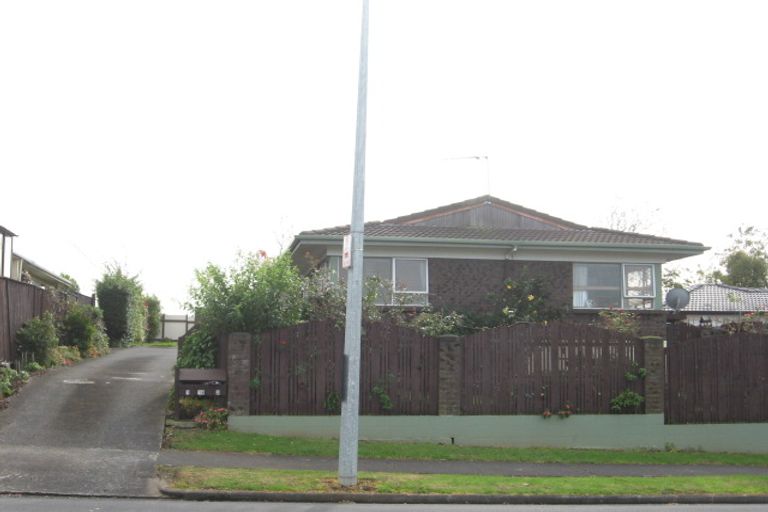 Photo of property in 2/19 Fortunes Road, Half Moon Bay, Auckland, 2012