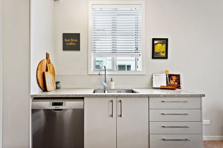 Photo of property in 36 Rewa Rewa Lane, Orewa, 0931