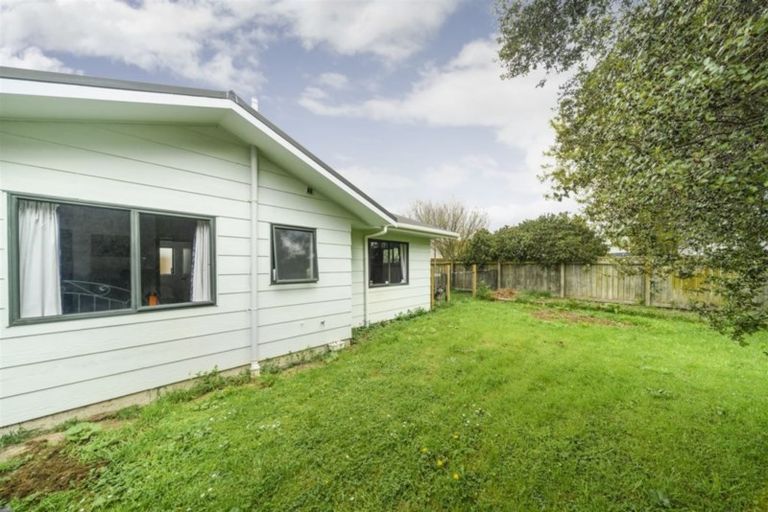 Photo of property in 19 Ashton Place, Highbury, Palmerston North, 4412