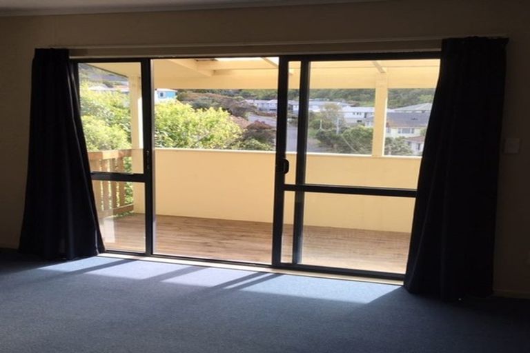 Photo of property in 35 Olivia Crescent, Tawa, Wellington, 5028