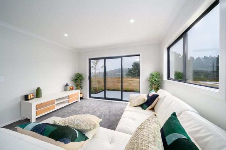 Photo of property in 140 Jamaica Drive, Grenada North, Wellington, 5028