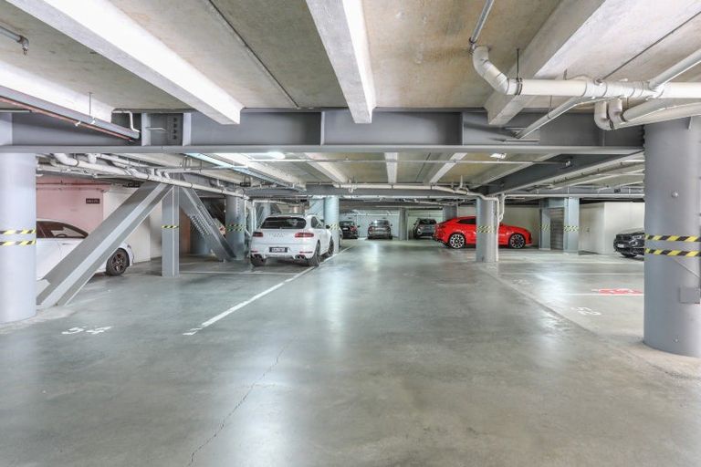 Photo of property in 1/6d Durham Street, Tauranga, 3110