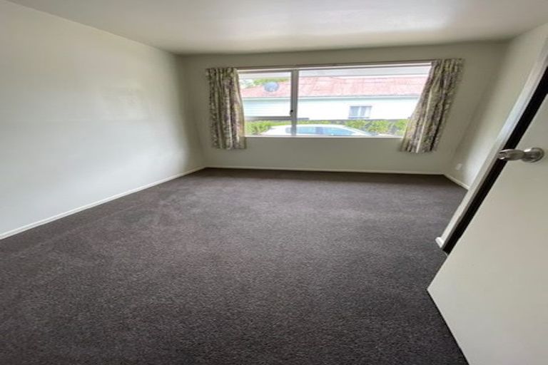 Photo of property in 2/64 Crofton Road, Harewood, Christchurch, 8051