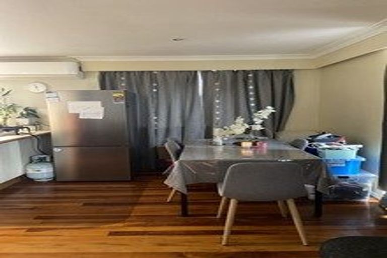 Photo of property in 1/105 Clovelly Road, Bucklands Beach, Auckland, 2012