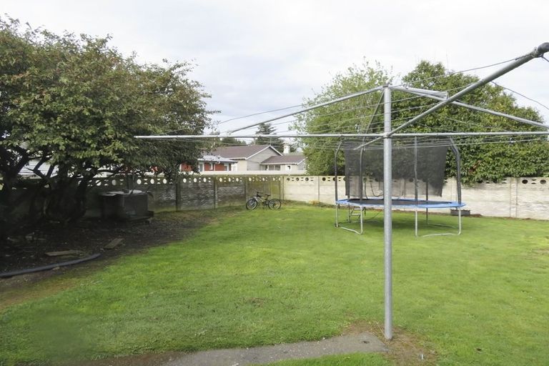 Photo of property in 2 Hamilton Street, East Gore, Gore, 9710