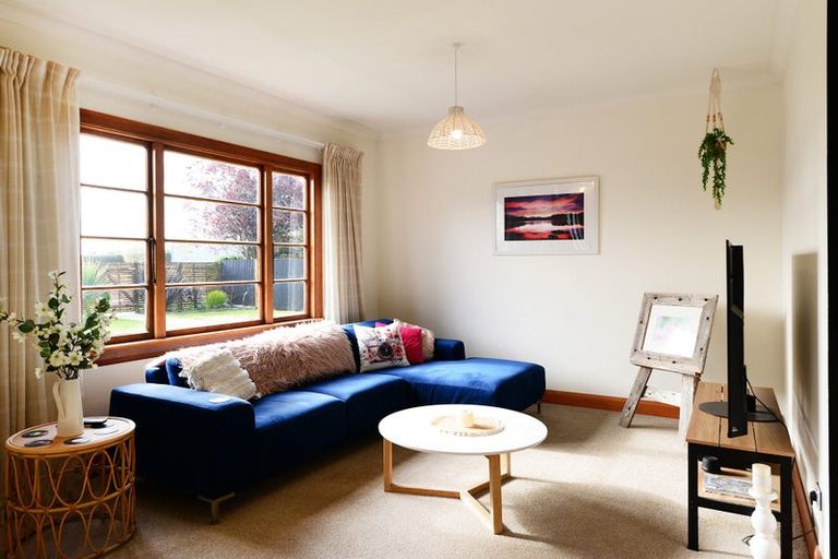 Photo of property in 17 Thackeray Street, Saint Andrews, 7988