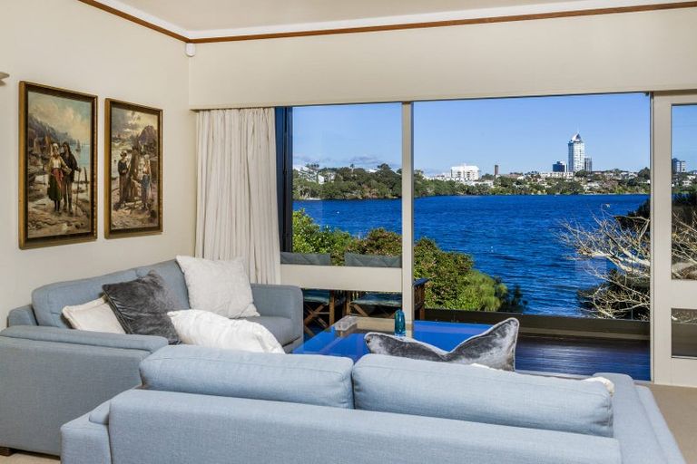 Photo of property in 47 Sylvan Park Avenue, Milford, Auckland, 0620