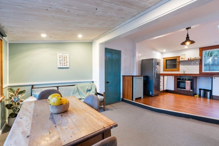 Photo of property in 2 Waireka Street, Ravensbourne, Dunedin, 9022