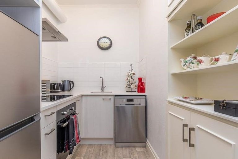Photo of property in 38a Symonds Street, Onehunga, Auckland, 1061