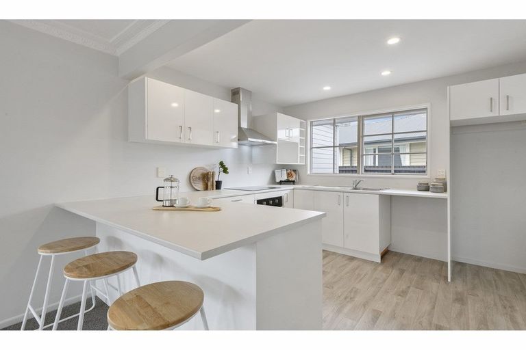 Photo of property in 24 Heathglen Avenue, Parklands, Christchurch, 8083