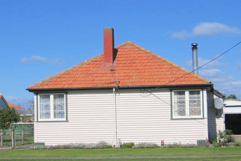 Photo of property in 13 Hulke Street, Foxton, 4814