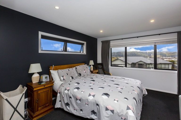 Photo of property in 125 Riverstone Drive, Riverstone Terraces, Upper Hutt, 5018