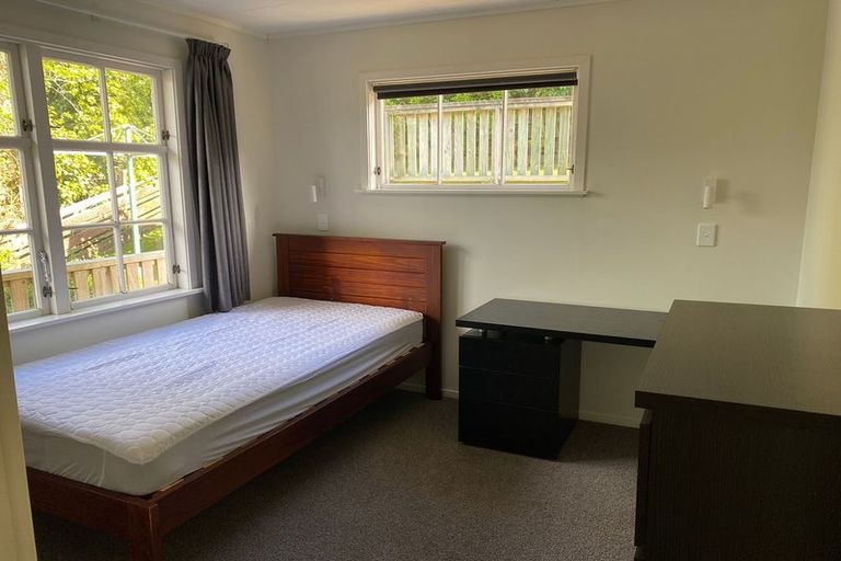 Photo of property in 51 Thurleigh Grove, Karori, Wellington, 6012