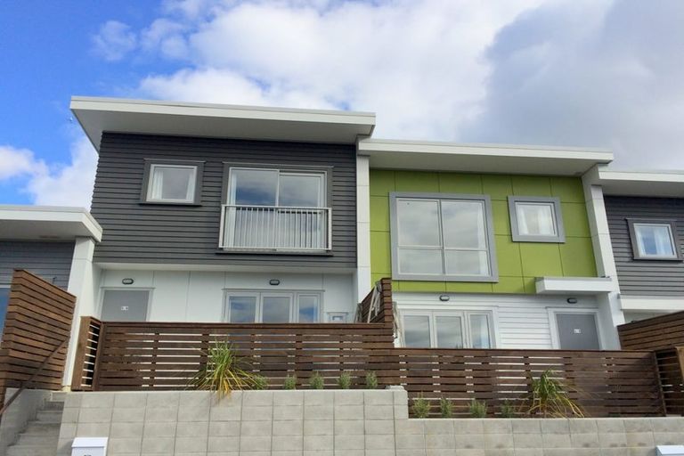 Photo of property in 4/8 Middleton Road, Johnsonville, Wellington, 6037